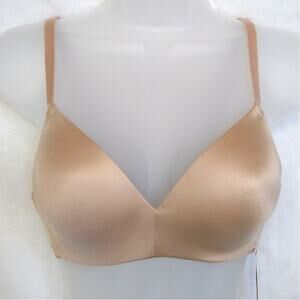 b.tempt'd Wacoal Wireless Contour Bra 34B NWT Au Natural Seamless